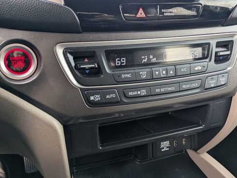 Used 2017 Honda Pilot EX image 22