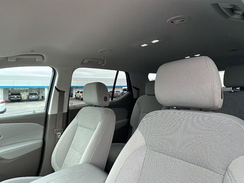 Used 2021 Chevrolet Traverse LT image 13