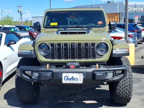 Used 2025 Jeep Wrangler Unlimited Rubicon 392 AWD/4WD image 2