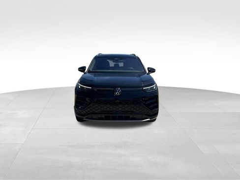 New 2026 Volkswagen Tiguan SEL R-Line AWD/4WD image 8