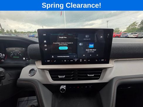 Used 2026 Ford Explorer Active AWD/4WD image 21