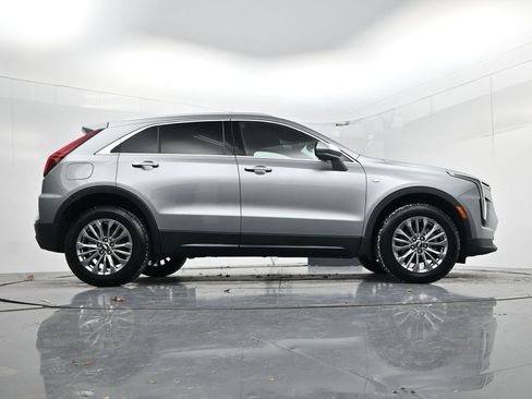 Used 2025 Cadillac XT4 Premium Luxury image 38