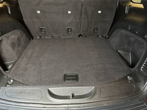 Used 2019 Jeep Grand Cherokee Altitude AWD/4WD image 22