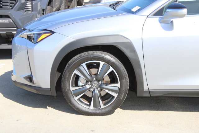 Certified 2025 Lexus UX 300h FWD image 4