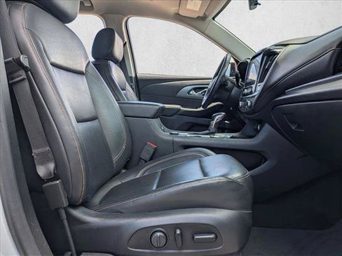 Used 2021 Chevrolet Traverse Premier w/ Redline Edition FWD image 16
