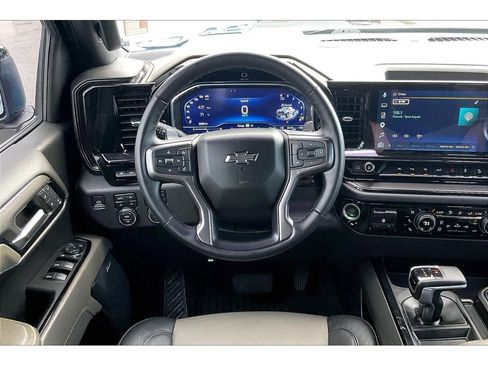 Used 2023 Chevrolet Silverado 1500 ZR2 w/ Technology Package AWD/4WD image 5