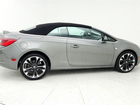 Used 2019 Buick Cascada Premium image 7