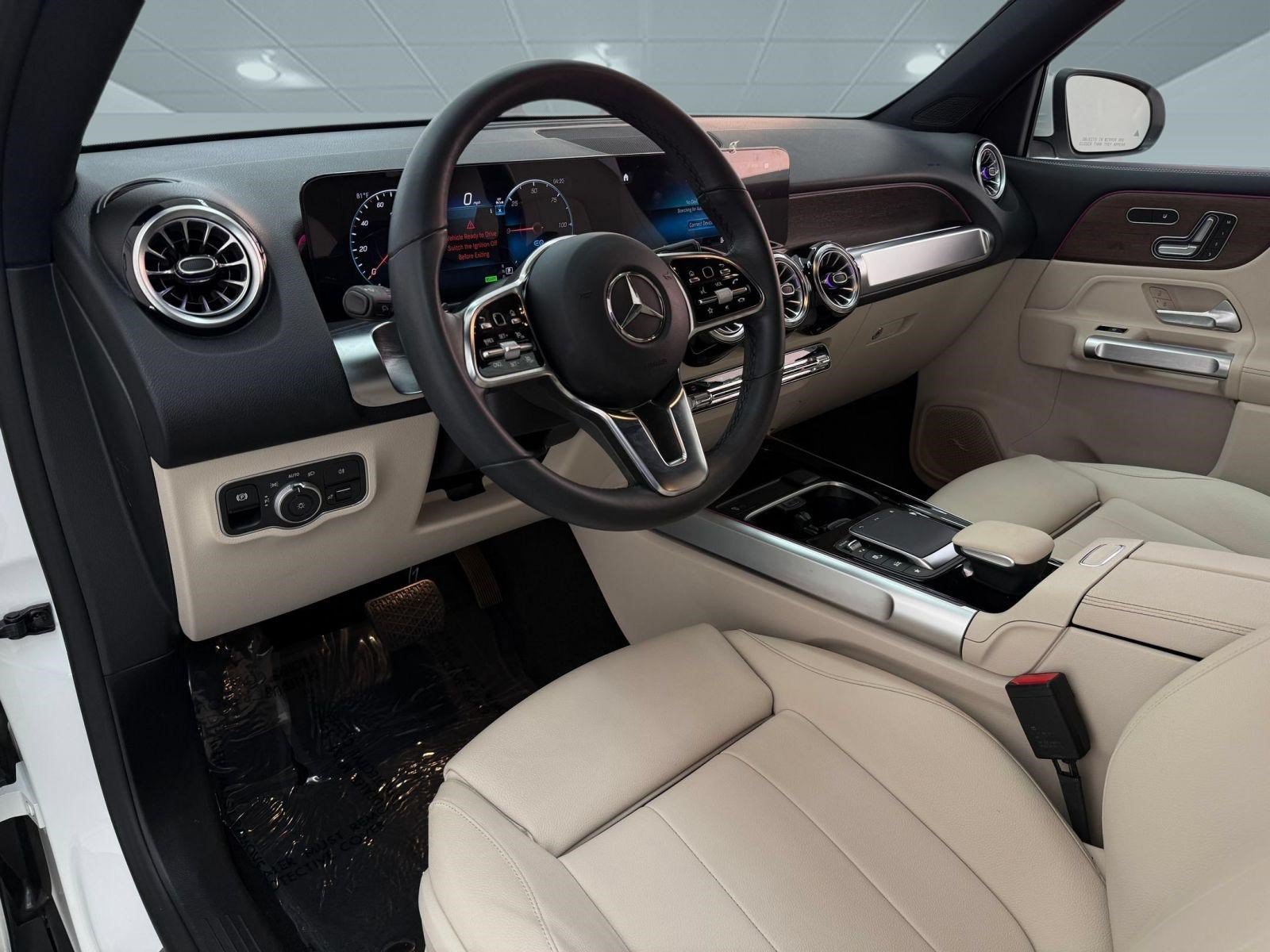 Used 2023 Mercedes-Benz EQB 300 4MATIC image 4