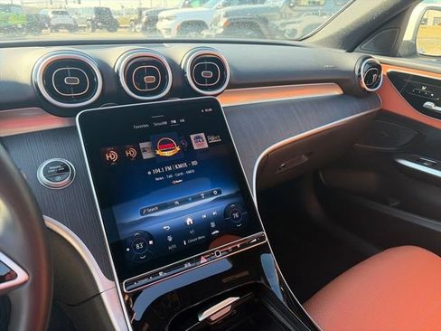 Used 2025 Mercedes-Benz C 300 4MATIC Sedan image 41