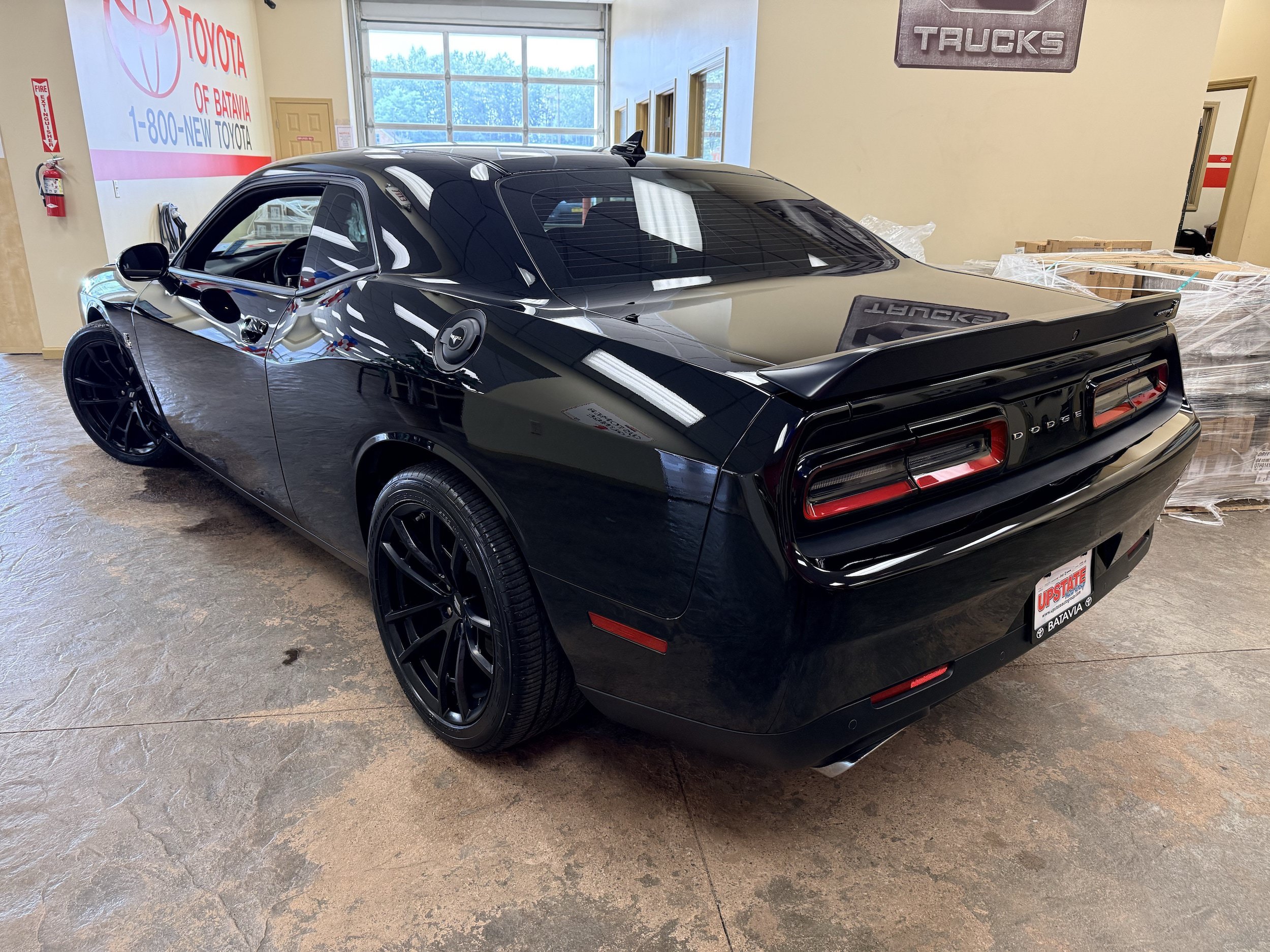 Used 2022 Dodge Challenger R/T Scat Pack w/ Dynamics Package RWD image 16