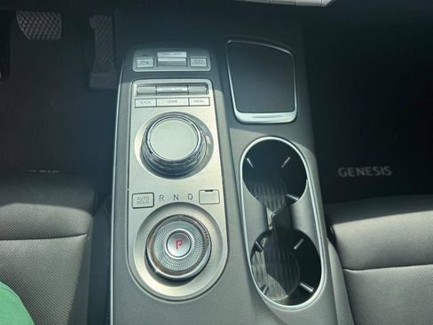 Used 2025 Genesis GV70 2.5T AWD/4WD image 22
