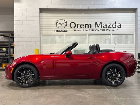 New 2025 MAZDA MX-5 Miata Grand Touring image 9