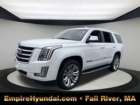 Used 2020 Cadillac Escalade Luxury w/ LPO, Radiant Package image 1