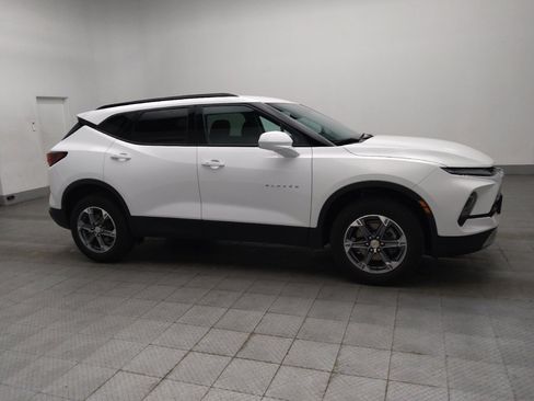 Used 2024 Chevrolet Blazer LT w/ Convenience Package FWD image 11
