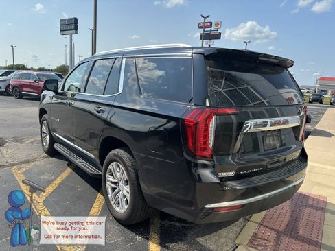 Used 2021 GMC Yukon SLT w/ SLT Premium Package AWD/4WD image 3