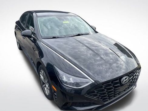 Used 2022 Hyundai Sonata SEL image 1