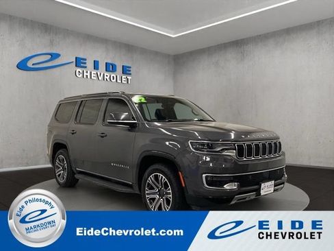 Used 2022 Jeep Wagoneer Series III AWD/4WD image 1