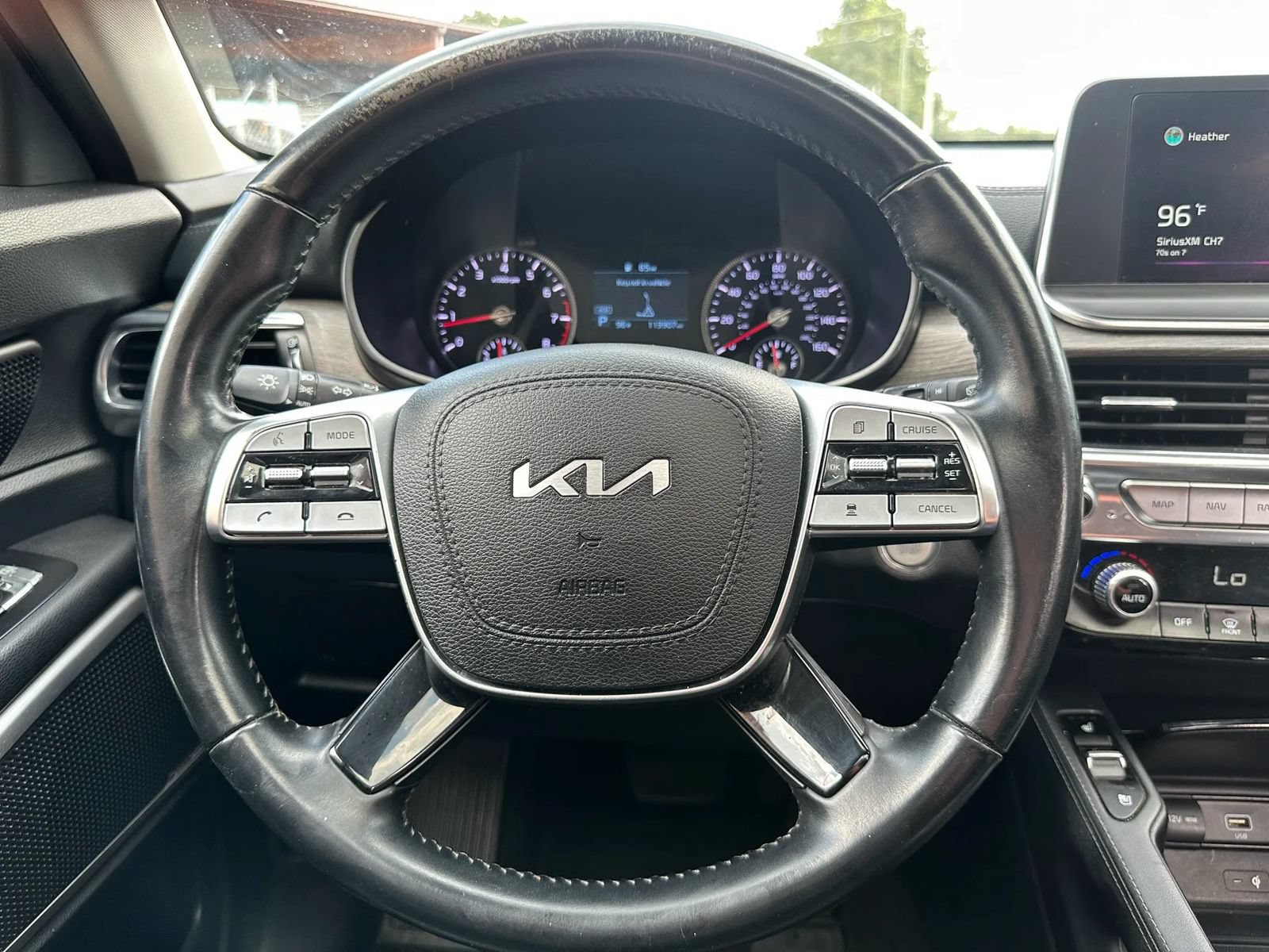 Used 2022 Kia Telluride EX FWD image 25
