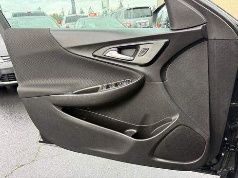 Used 2020 Chevrolet Malibu LT image 31