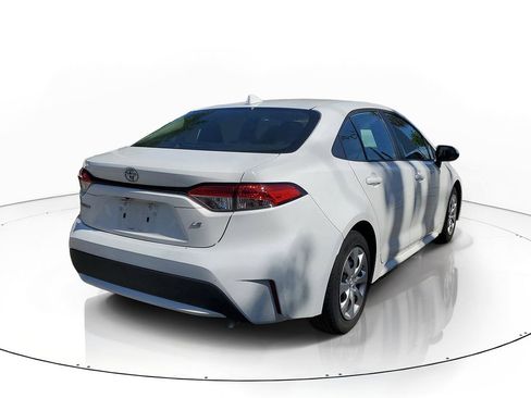 Used 2020 Toyota Corolla LE FWD image 6