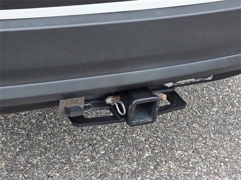 Used 2019 Toyota Highlander XLE image 32