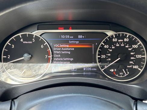 Used 2025 Nissan Altima 2.5 SV FWD image 40