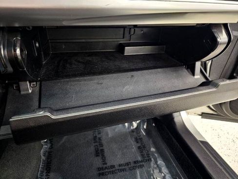 Used 2014 Toyota Camry SE image 19