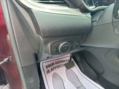 Used 2017 Lincoln MKC Select w/ Select Plus Package image 8