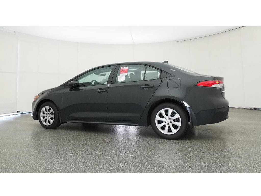 Used 2025 Toyota Corolla LE FWD image 26