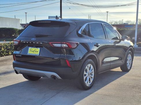 Used 2023 Ford Escape Active image 2