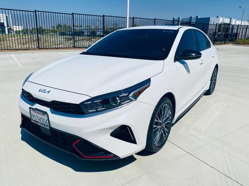 Used 2023 Kia Forte GT-Line w/ GT-Line Premium Package image 1