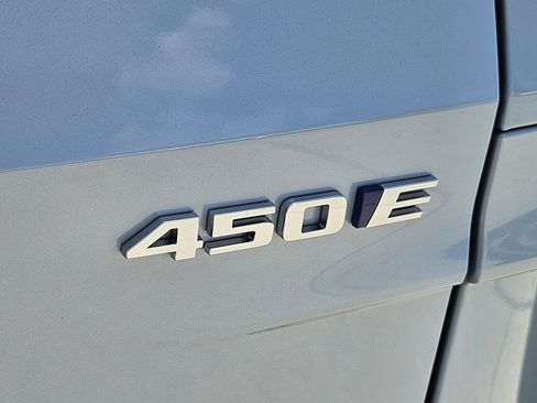 New 2025 Cadillac Lyriq Sport image 11