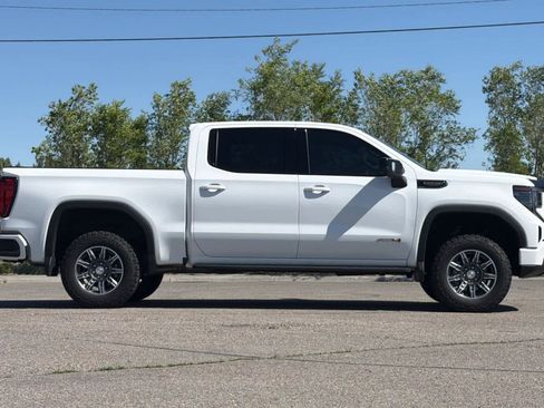 Used 2024 GMC Sierra 1500 AT4 w/ Technology Package AWD/4WD image 8