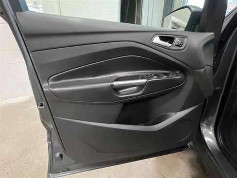 Used 2019 Ford Escape Titanium AWD/4WD image 10