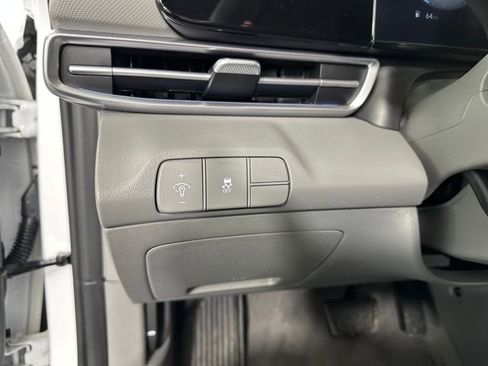 Certified 2024 Hyundai Elantra SEL image 19