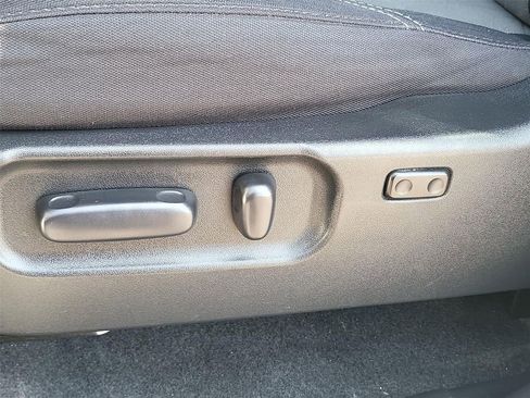 Used 2022 Toyota Tacoma TRD Off-Road w/ Technology Package image 38