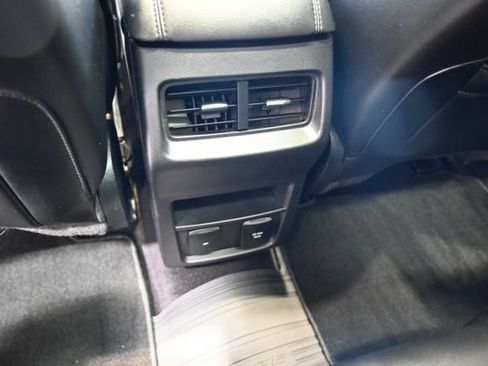 Used 2016 Ford Edge SEL w/ Equipment Group 201A AWD/4WD image 26