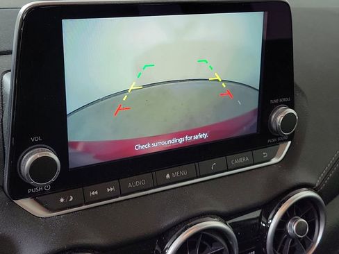 Used 2025 Nissan Sentra SV image 19