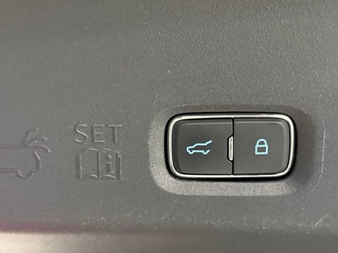 Used 2025 Ford Expedition Max Active AWD/4WD image 34
