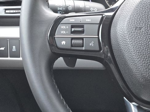 Certified 2024 Honda Pilot Touring image 24