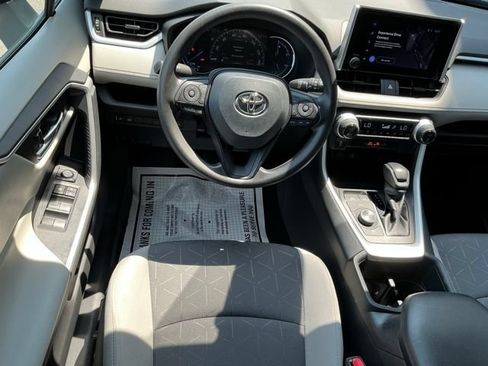 Used 2024 Toyota RAV4 XLE w/ Convenience Package AWD/4WD image 9