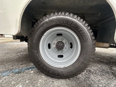 Used 2012 Ford F350 XL image 17