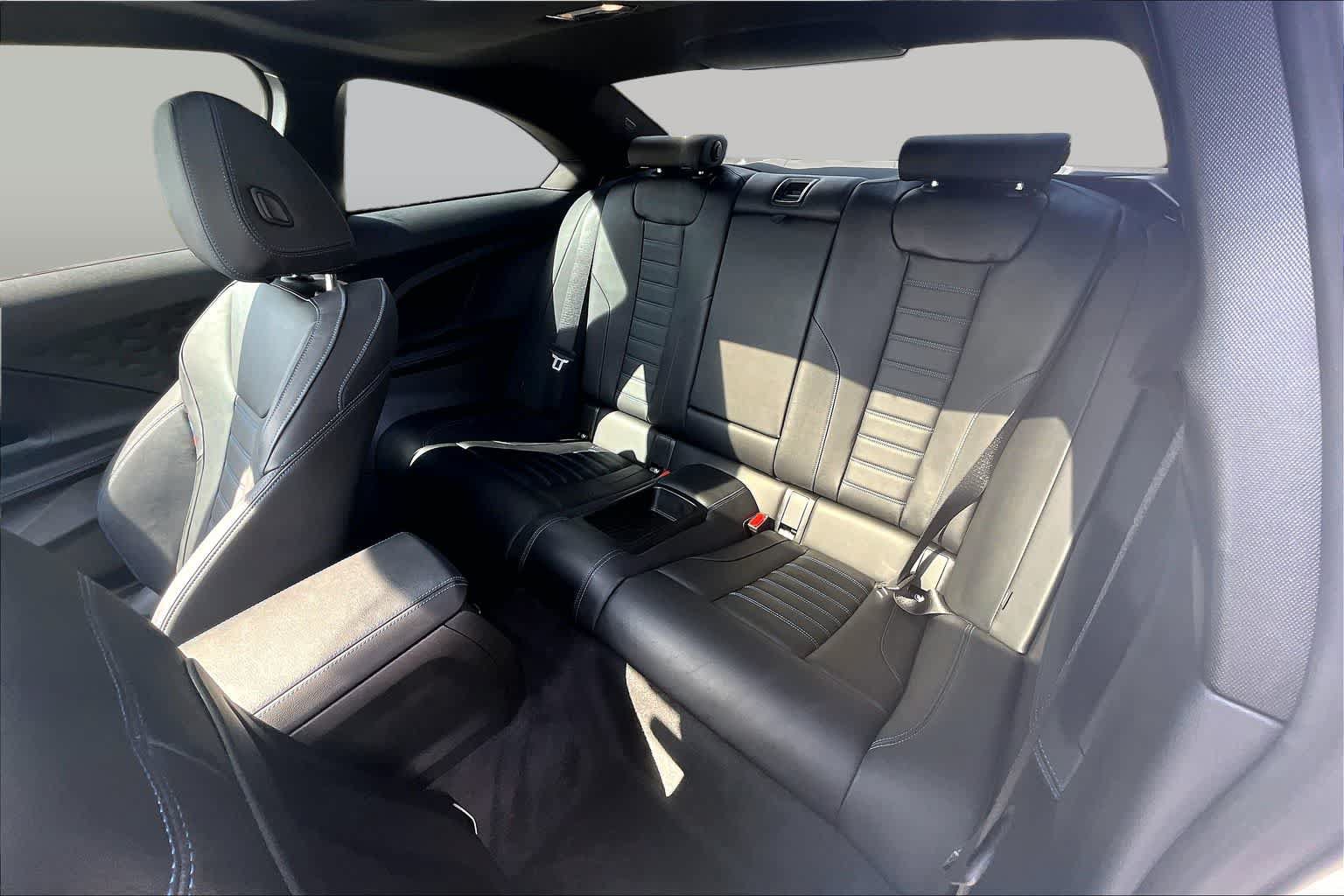 Used 2025 BMW 230i Coupe w/ M Sport Package RWD image 19