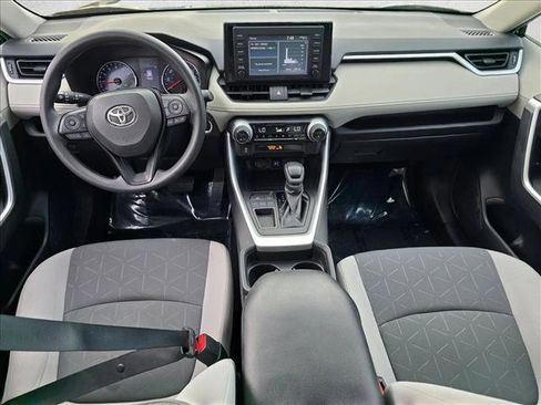 Used 2019 Toyota RAV4 XLE FWD image 17