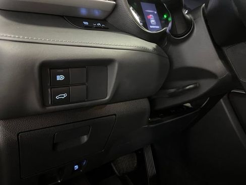 Certified 2021 Toyota Highlander LE AWD/4WD image 11