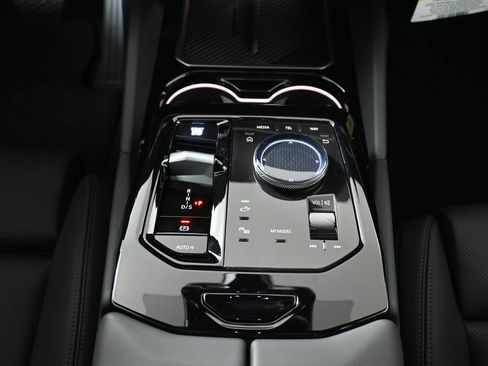 Used 2026 BMW 530i xDrive w/ Premium Package image 24