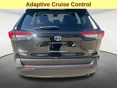 Used 2025 Toyota RAV4 XLE Premium image 9