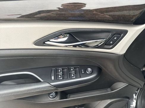 Used 2014 Cadillac SRX Luxury w/ Driver Awareness Package image 11