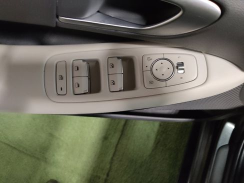 Used 2025 Hyundai Sonata SEL FWD image 27