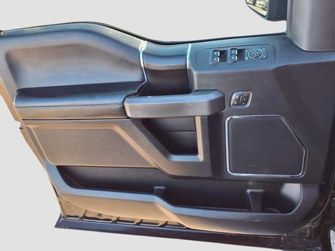 Used 2019 Ford F150 Platinum w/ Equipment Group 701A Luxury image 27